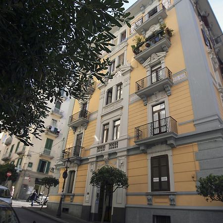 B&B Il Ritratto ซาแลร์โน ภายนอก รูปภาพ