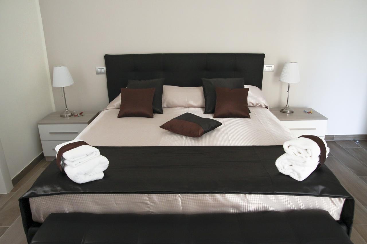 B&B Il Ritratto ซาแลร์โน ภายนอก รูปภาพ