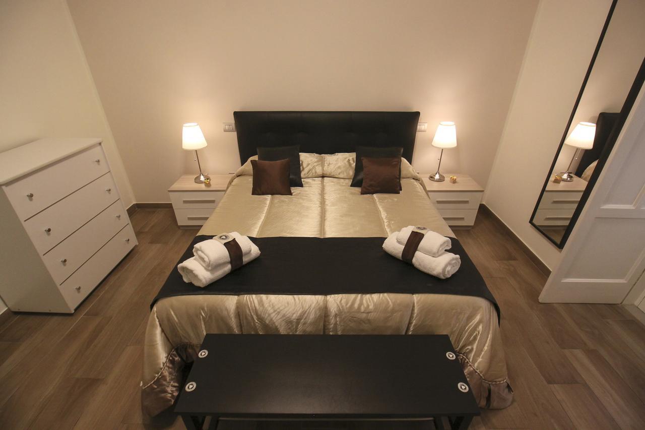 B&B Il Ritratto ซาแลร์โน ภายนอก รูปภาพ